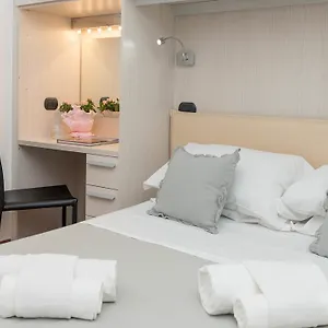 Andenis Luxury House Rome